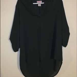 Chiffon hi-lo black top